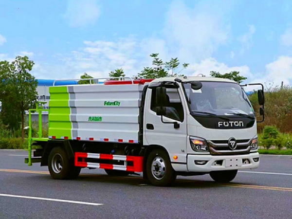 國(guó)六福田藍(lán)牌7方抑塵車(chē)