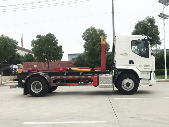 枊汽乘龍車(chē)廂可卸式垃圾車(chē)