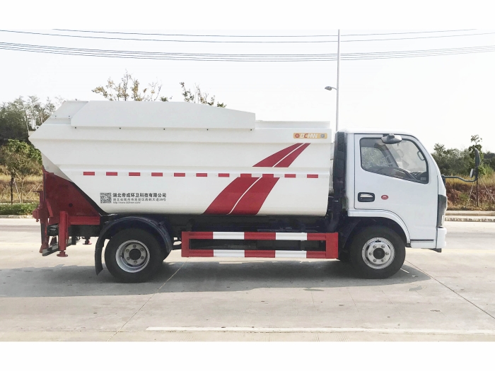 多利卡后掛桶式垃圾車