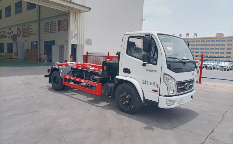 南駿170馬力勾臂垃圾車